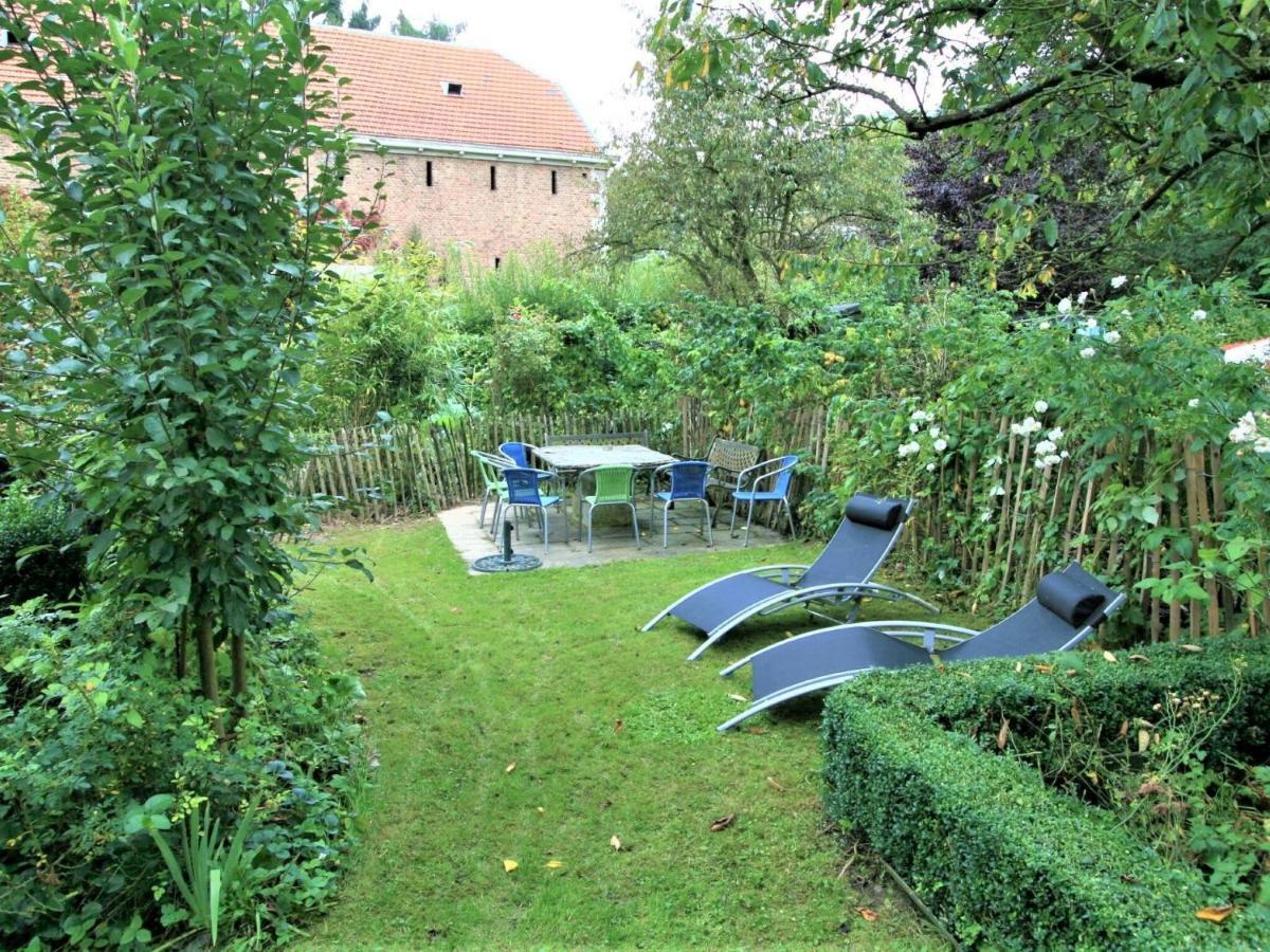 Enchanting Cottage With Terrace Garden Hamoir Exterior photo